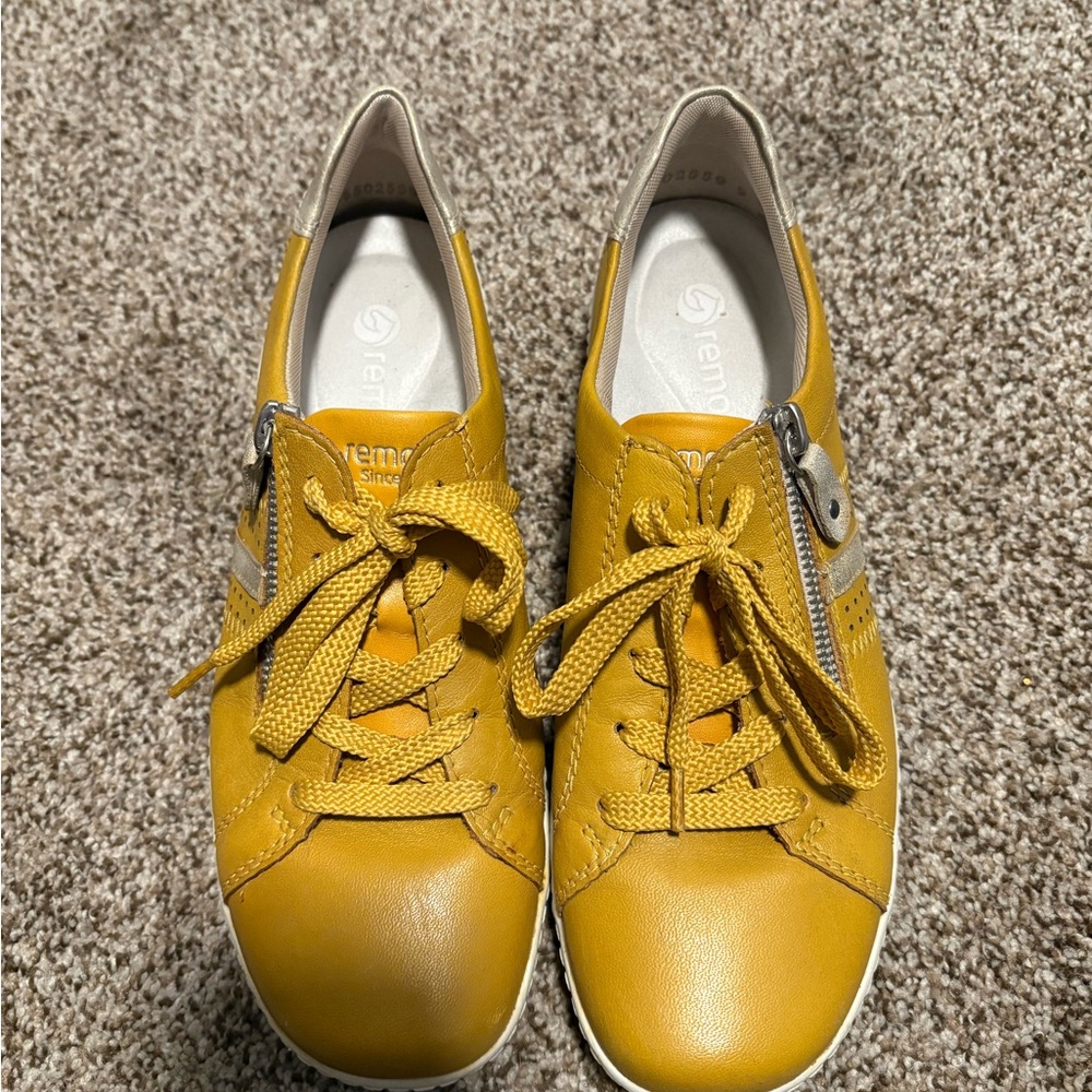 Remonte Women's Bright Yellow Sneakers